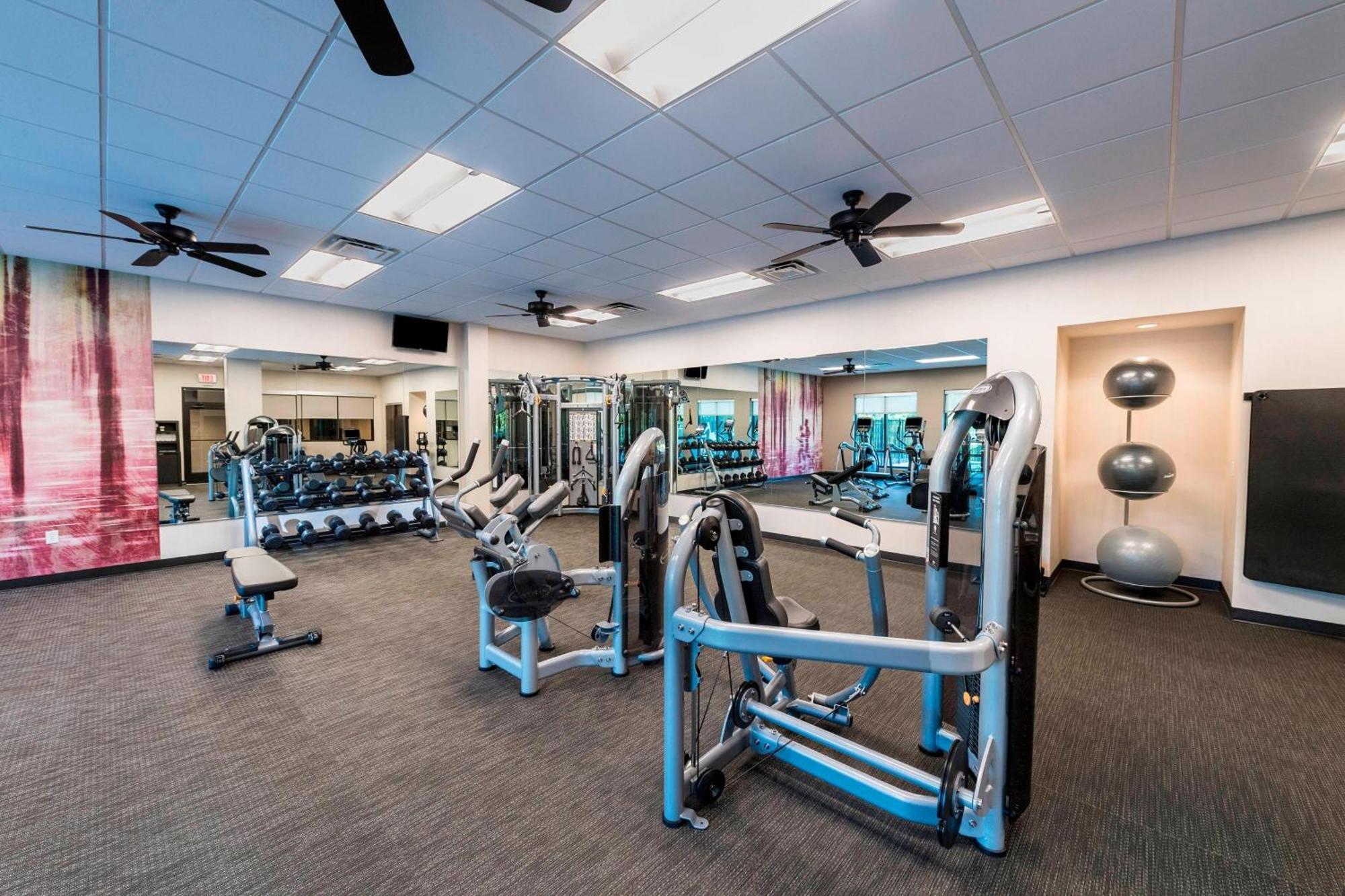 Courtyard By Marriott Tampa Northwest/Veterans Expressway Hotel West Chase Buitenkant foto