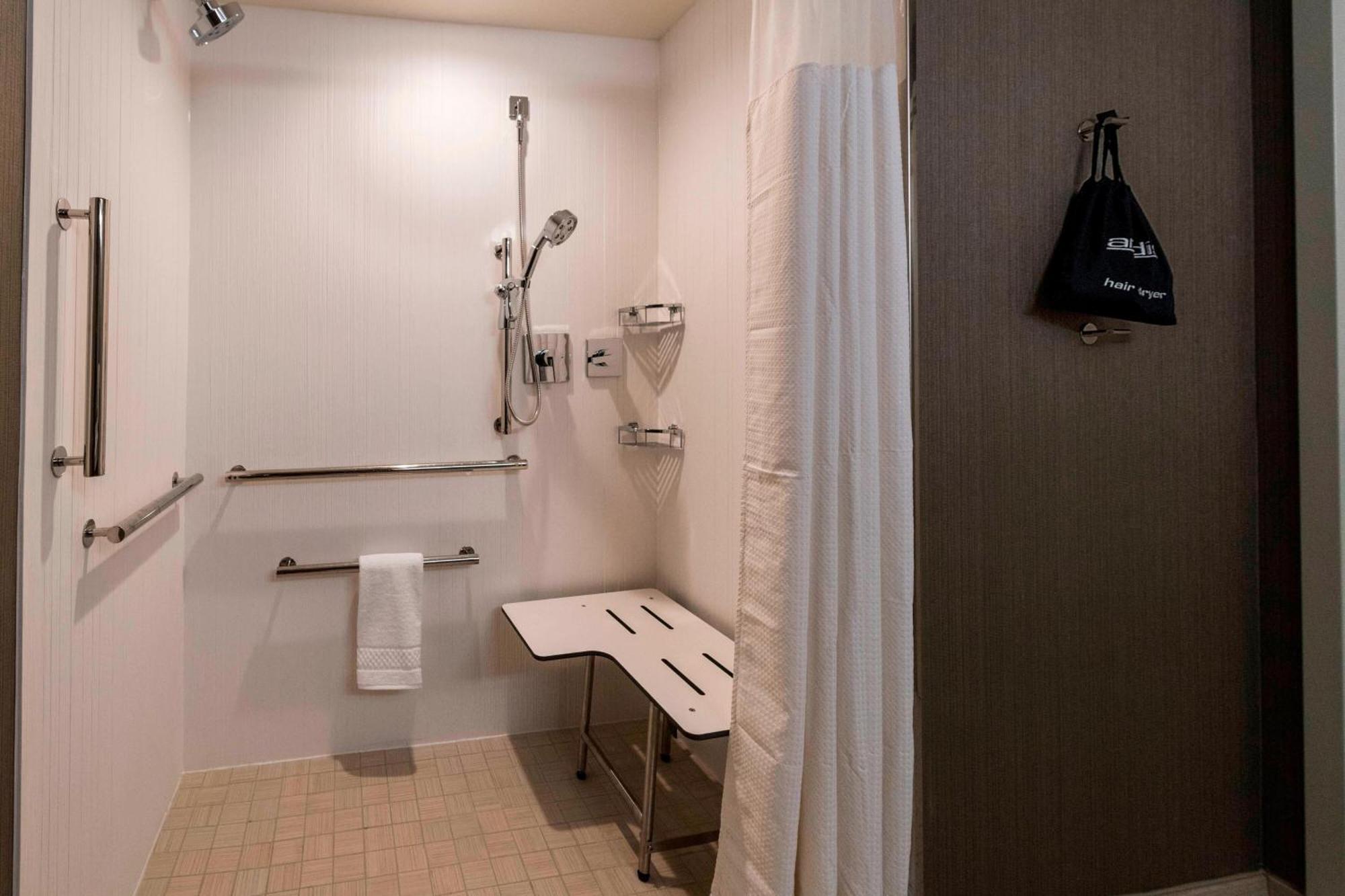 Courtyard By Marriott Tampa Northwest/Veterans Expressway Hotel West Chase Buitenkant foto