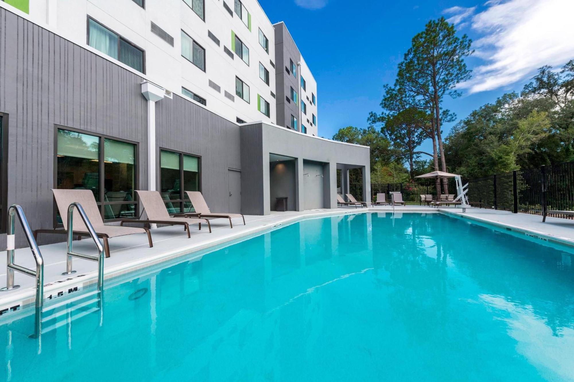 Courtyard By Marriott Tampa Northwest/Veterans Expressway Hotel West Chase Buitenkant foto